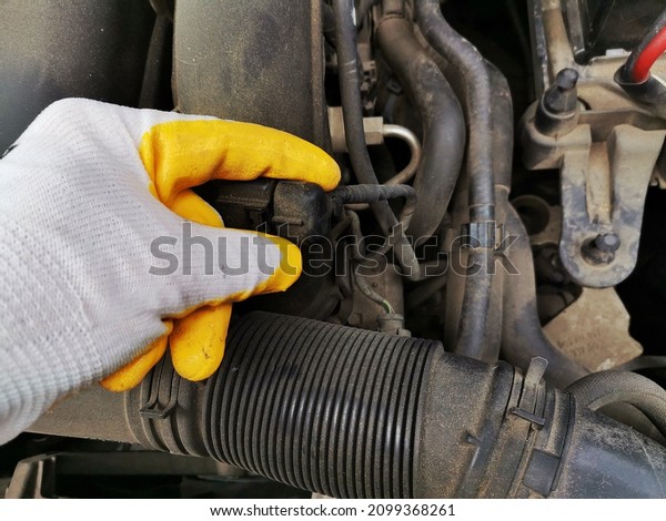 Repairing a car. Car\
maintenance. Car\
engine