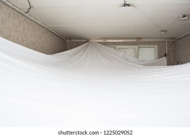 Bilder Stockfotos Und Vektorgrafiken Stretch Ceiling