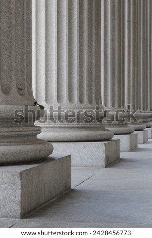 Repeating rounded columns on blocks