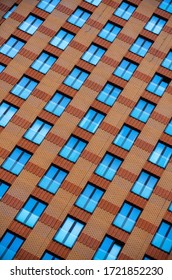 repeating windows in modern building 