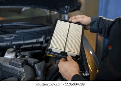 Replacing An Air Filter In A Car