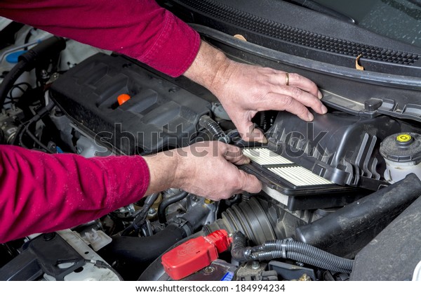 Replacing an Ari Cleaner in a\
car