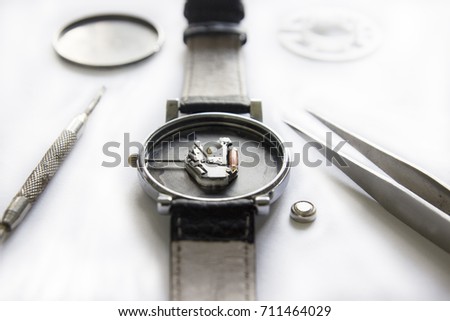 Replacing the battery in a wristwatch, watch repair