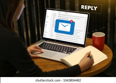 Reply The Message Email On Computer Businessman Is Working To Important Reminder