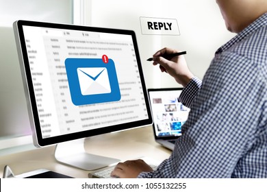 Reply The Message Email On Computer Businessman Is Working To Important Reminder