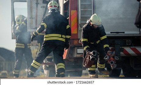 33 Grabbing Fire Extinguisher Images, Stock Photos & Vectors | Shutterstock