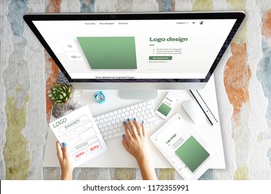 Responsive web design development with web developer and various devices
                             