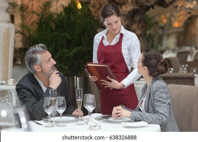 68,495 Customer Service Restaurant Images, Stock Photos & Vectors ...