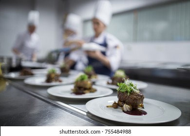 Restaurant Kitchen, Behind The Scenes, Dinner's Ready To Eat, Good Cuisine, Masterchef