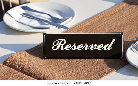 Restaurant Reservation Concept