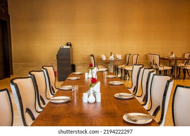 Restaurant Seating Arrangement Interior Designs.