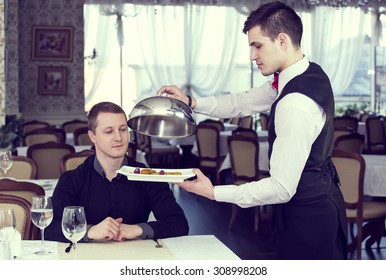 Restaurant Waiter To Serve Clients