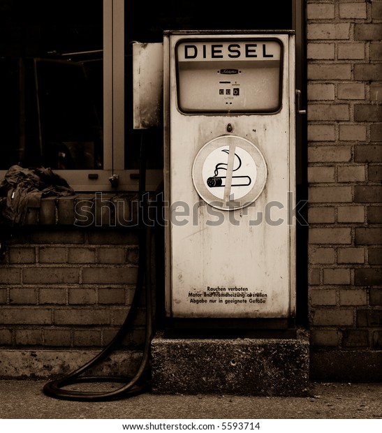 Retro diesel gas\
station