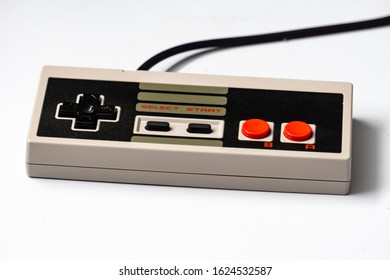 Retro gaming controller with cable