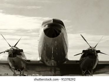 5,525 Front Propeller Plane Images, Stock Photos & Vectors | Shutterstock