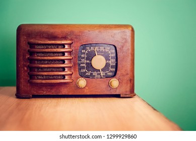 1,420 Pocket radio Images, Stock Photos & Vectors | Shutterstock