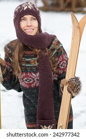 Retro Ski Woman