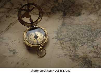 3,149 Sundial graphic Images, Stock Photos & Vectors | Shutterstock