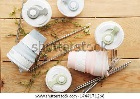 reusable silicone cups. folding cups. replacement of plastic cups