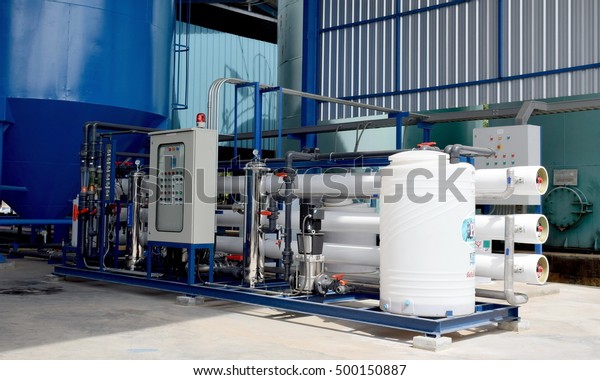 Reverse osmosis system for
water drinking plant.Reverse osmosis water purification system or
RO