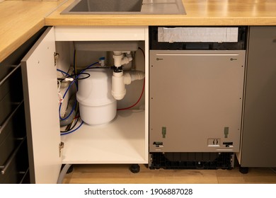 Reverse Osmosis Water Purification System Under Kitchen Sink And Built In Dishwasher