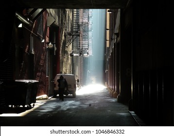 The reverse side of the facade. The courtyard of the skyscraper in Chicago, lit by bright sunlight.