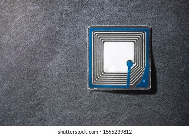 Rfid Tag On A Metal Table