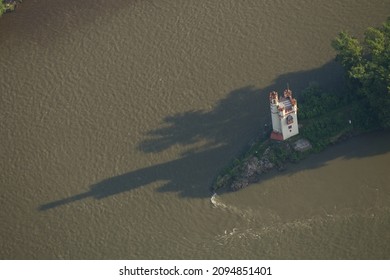 RHEINLAND-PALZ, Rhine, Mouse Tower Near Bingen