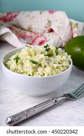 Rice with avocado and lemon