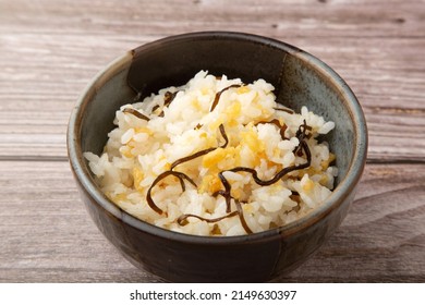 Rice With Bits Of Deep-fried Tempura Batter