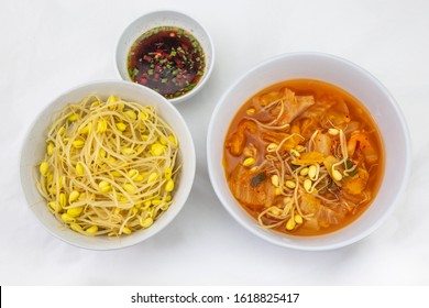 Rice Cooked With Bean Sprouts And Soup Kimchee And Bean Sprout 