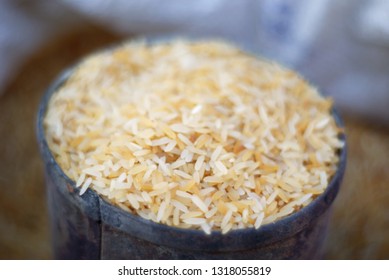 The Rice Grains That Have Been Processed And Removed Are Still Nutritious. Is Packed In A Zinc Container. Waiting For Distribution To Those Interested In Health Care.