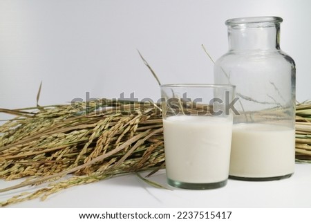 In rice milk, there are mineral salts - glucose - vitamin E that inhibits aging.
  Protein takes care of body function and zinc prevents allergies, reduces
  It prevents acne. Anthocyanin, an antioxid