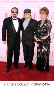 Richard Karn And Family At The 2009 TV Land Awards. Gibson Amphitheatre, Universal City, CA. 04-19-09