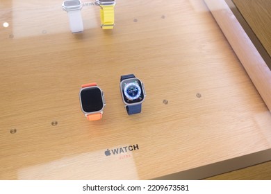 Richmond, Virginia USA - October 3, 2022: Apple Store In Short Pump Mall, Richmond, Virginia. 
The High End Of The Apple Watch 8 Lineup. The Ultra, Is Seen In A Display Case.