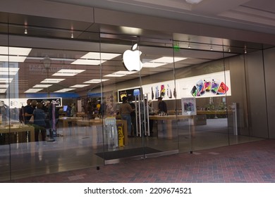 Richmond, Virginia USA  - October 3, 2022: Apple Store In Short Pump, Virginia Seen Shortly After The Launch Of The New IPhone 14 Lineup.