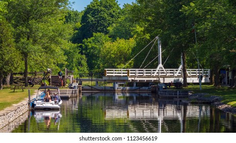 Swinging Bridge Images Stock Photos Vectors Shutterstock