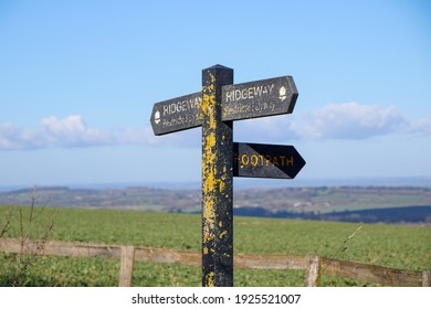 The Ridgeway Finger Sign Post