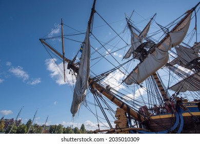 Rig Details From An Old Sailing Replica Of The Swedish East Indiaman Götheborg I In The Harbor Of Stockholm City. Sverige, Stockholm, 2021-08-31