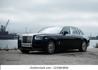 Rolls Royce Limousine Hd Stock Images Shutterstock