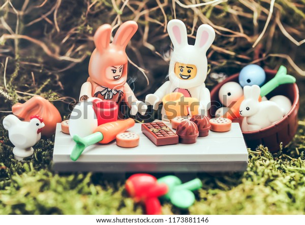 lego easter bunny 2018