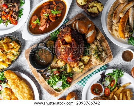 Rinderschmorbraten in Bier Mit Laugen Bröetchen, Beefsteak Mit Zwiebel, Schweinshaxe, Baden Gebratener Currywürste, Beefsteak Mit Kartoffelbrei und Salat, Beefsteak Mit Zwiebel, germen food set