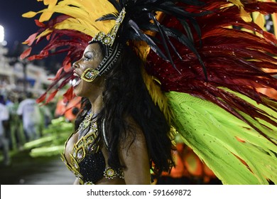 ブラジル サンバ コスチューム の写真素材 画像 写真 Shutterstock