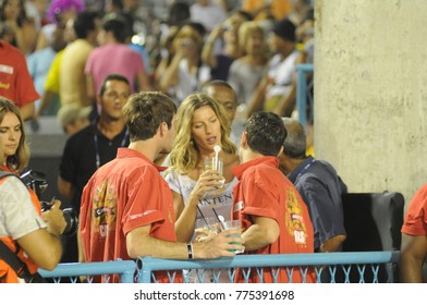 RIO DE JANEIRO, BRAZIL - FEBRUARY 15, 2015: Parades Of The Schools Of Samba, Grande Rio In The Sambodrome Of Rio De Janeiro
The Super Model Gisele Bündchen Dancing During The Parade
