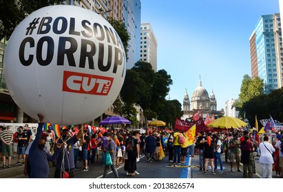 Rio De Janeiro, Brazil  July 24, 2021  A Baloon Says Bolsonaro Corrupt During A March Against Brazilian President Jair Bolsonaro At A Main Avenue