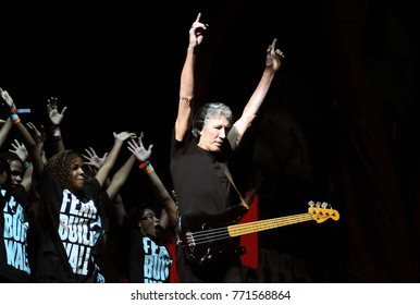 Rio de Janeiro, June 23, 2006.
Singer Roger Waters, during his show at Engenhão Stadium, in the city of Rio de Janeiro, Brazil