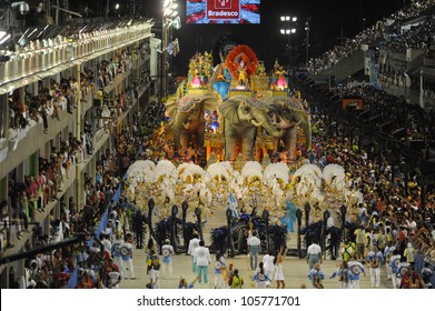 RIO DE JANEIRO, RJ /BRAZIL - MARCH 06, 2011: Samba School Parade In Sambodromo. Vila Isabel School. Street During The Great Festival On March 6, 2011 In Rio De Janeiro.