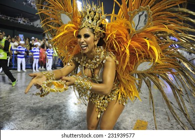 Rio Carnival Dancers Images Stock Photos Vectors Shutterstock