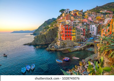 Riomaggiore, the first city of the Cique Terre sequence of hill cities in Liguria, Italy