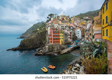 Riomaggiore Panoramic Landscape Quince Terre Italy Stock Photo (Edit ...